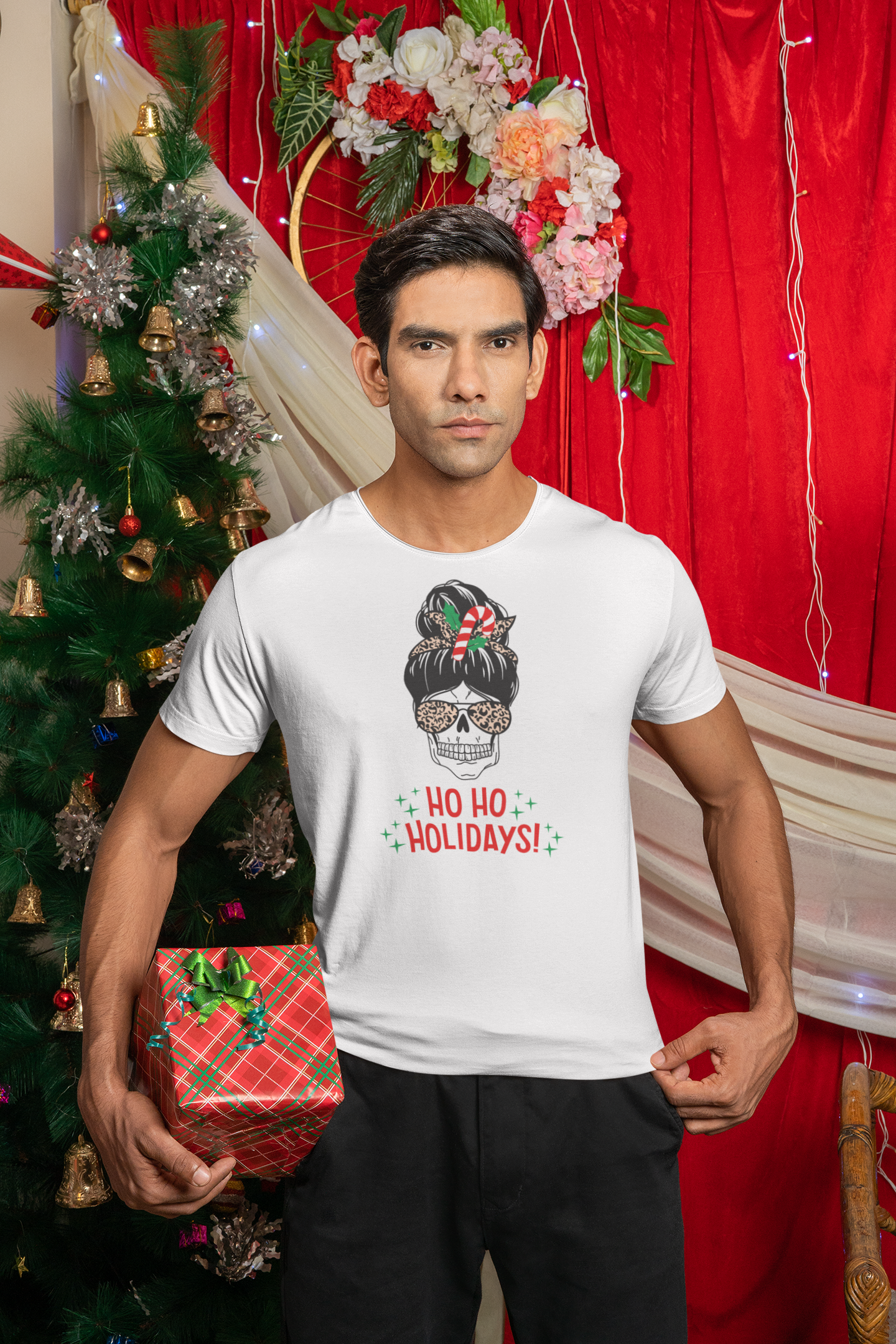 Totenkopf T-Shirt, Weihnachten T-Shirt, Kurzärmeliges Unisex-T-Shirt - souverista
