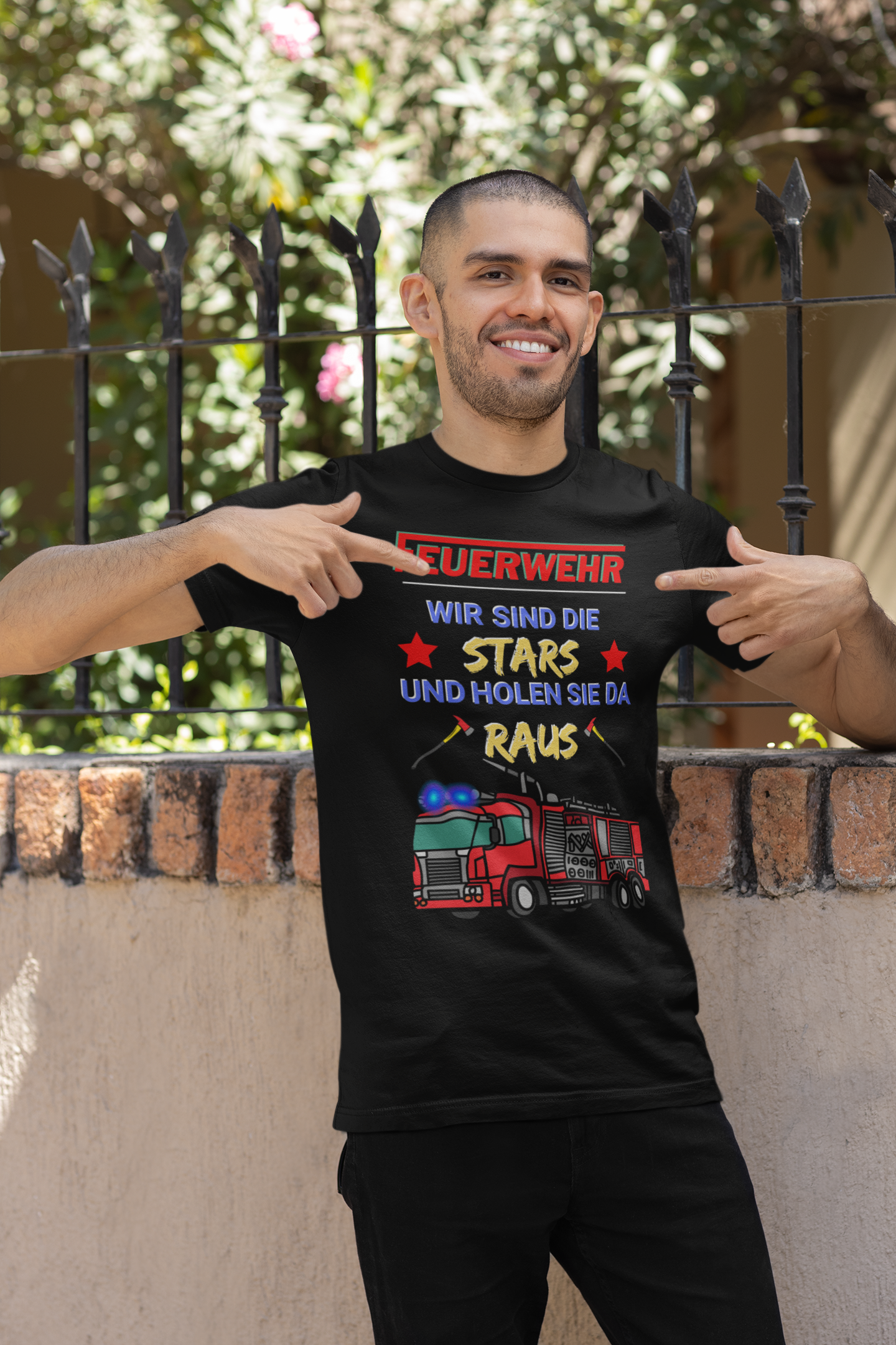 Feuerwehr - Wir sind die Stars und holen Sie da raus Unisex-T-Shirt - souverista