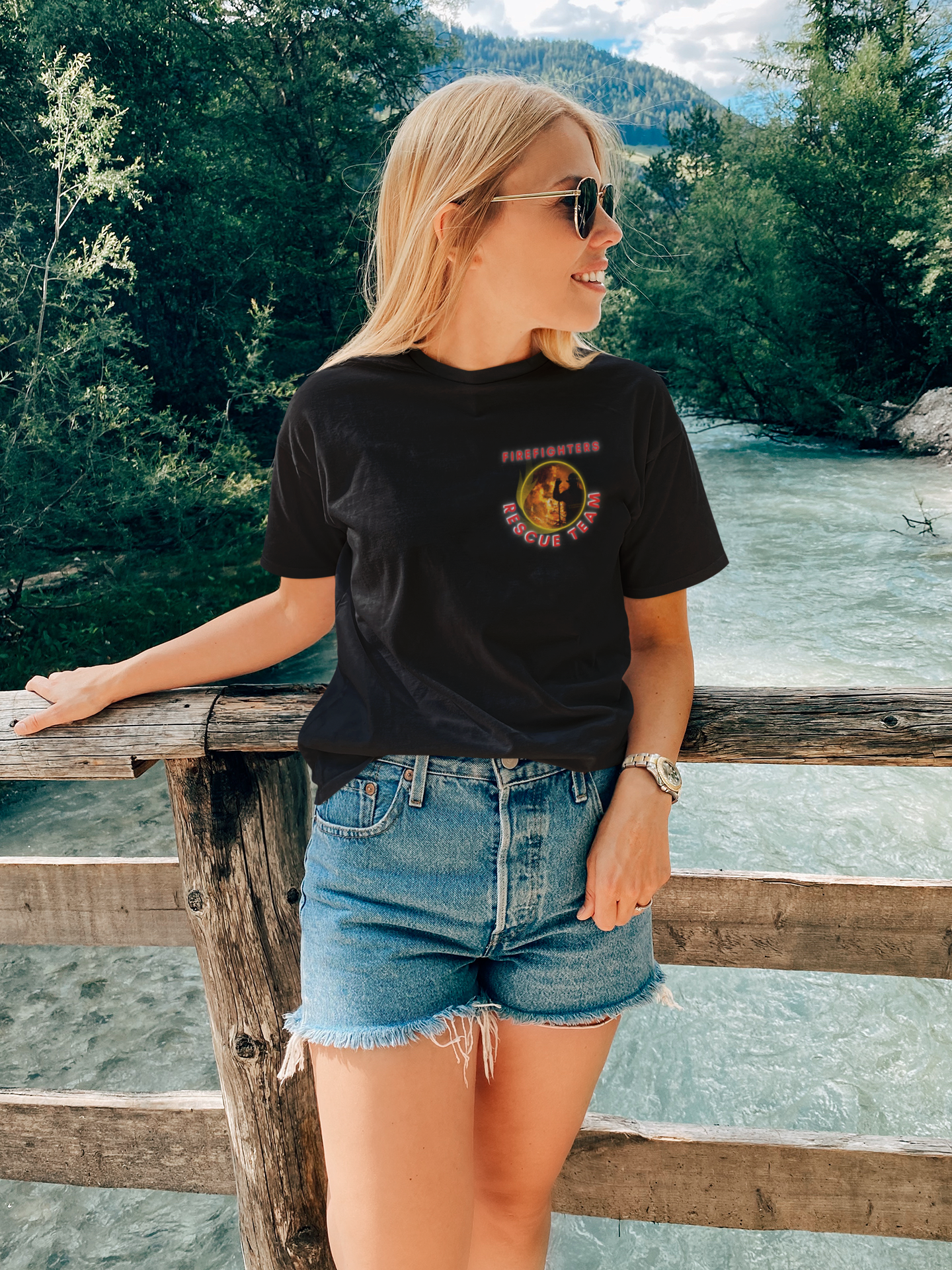 Fire fighters rescue team Unisex-T-Shirt - souverista
